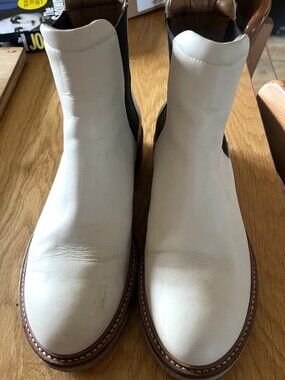 Everlane Italian Cream Leather Chelsea Boot